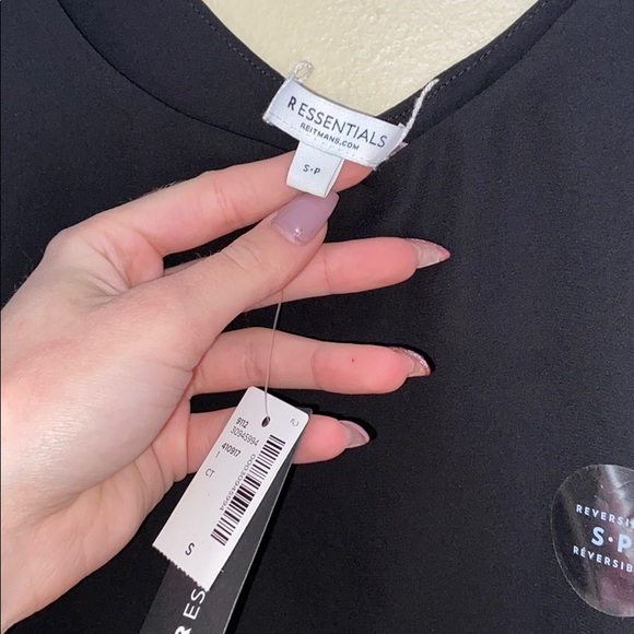 Black non-fitted tank top - Picture 3 of 5